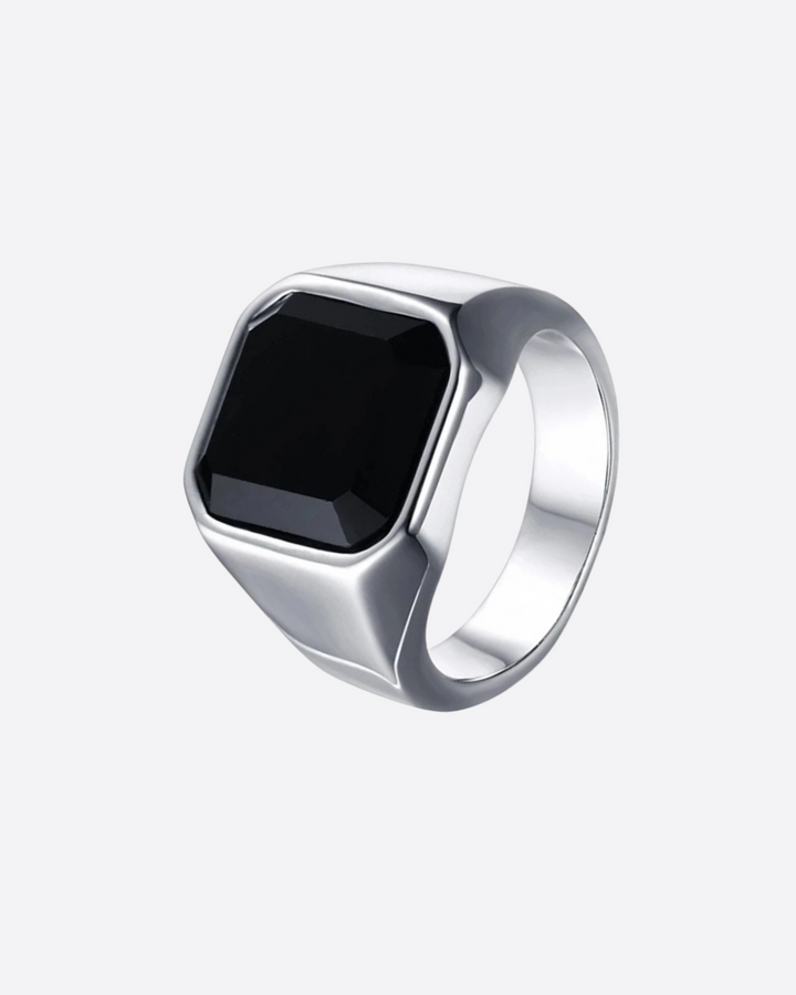 Clean Onyx Ring